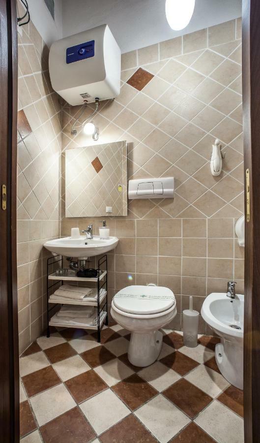 Studio Apartments Centro Storico Via Manno Cagliari Eksteriør bilde