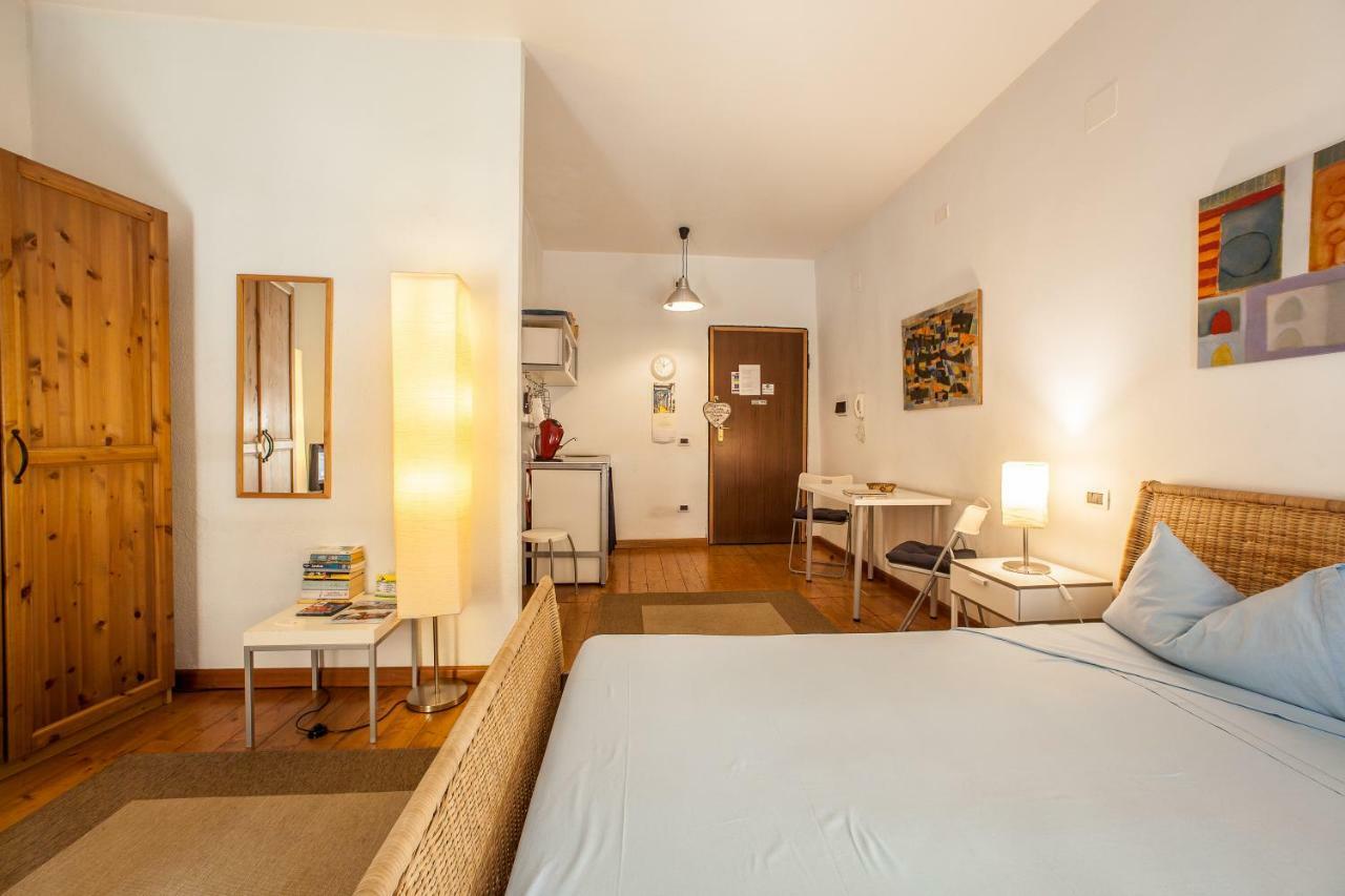 Studio Apartments Centro Storico Via Manno Cagliari Eksteriør bilde